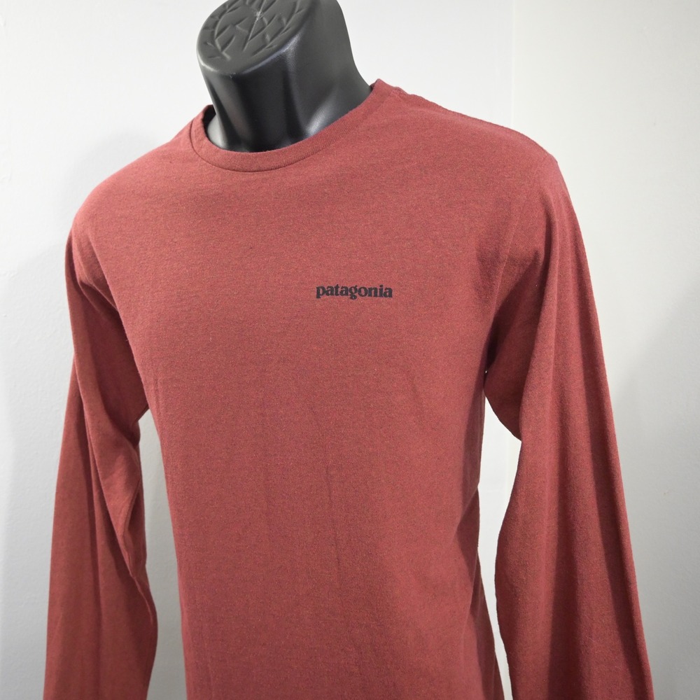 Patagonia Responsibili-Tee Mens Small Regular Fit Rust Red Long Sleeve P-6 Logo
